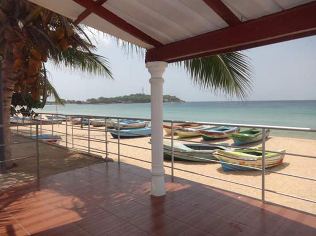 Dutch Bay Beach Cottages Trikunamalaja Zewnętrze zdjęcie