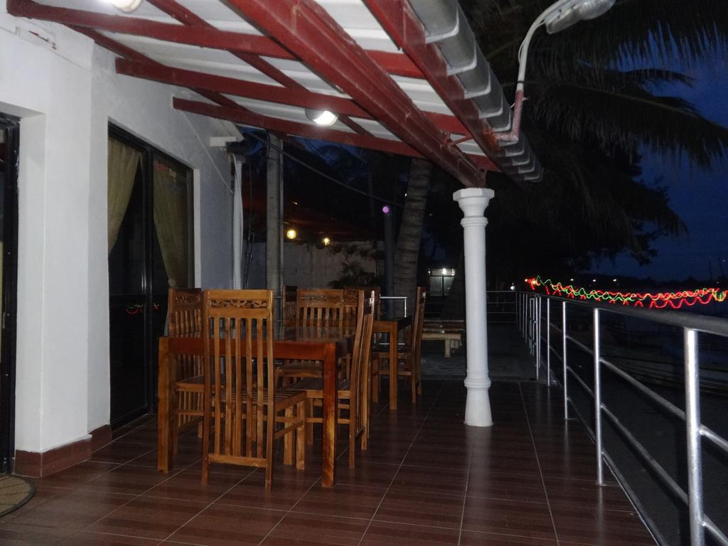 Dutch Bay Beach Cottages Trikunamalaja Zewnętrze zdjęcie