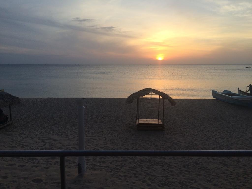 Dutch Bay Beach Cottages Trikunamalaja Zewnętrze zdjęcie